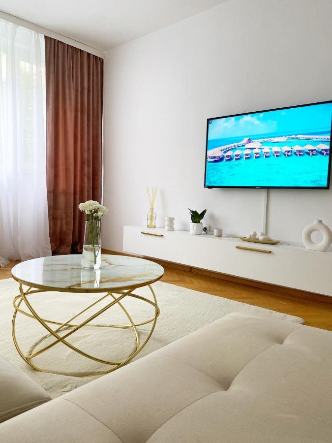 דירות Timisoara Central Apartament מראה חיצוני תמונה